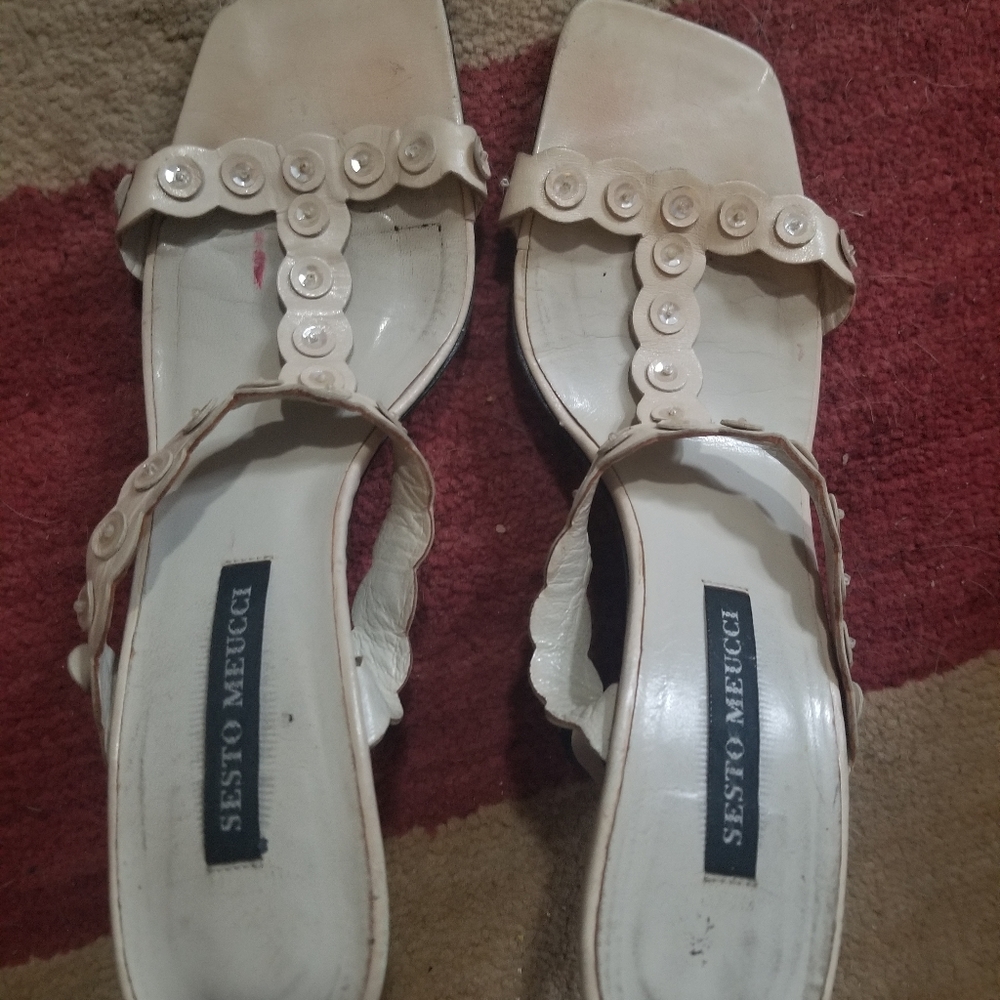 Shoes - Picture 4 of 4